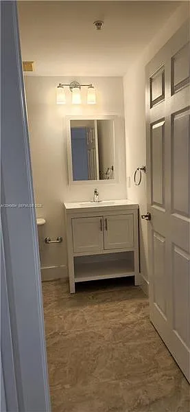 2 bed, 1053 sqft, $3,600 — Photo 4