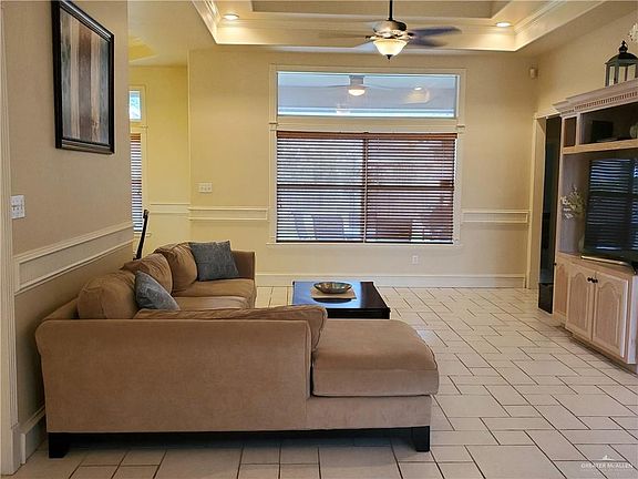 4th image of 505 E Redbud Ave