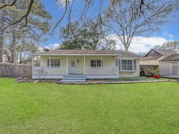 15511 Cypress Garden Dr, Tomball, TX 77377