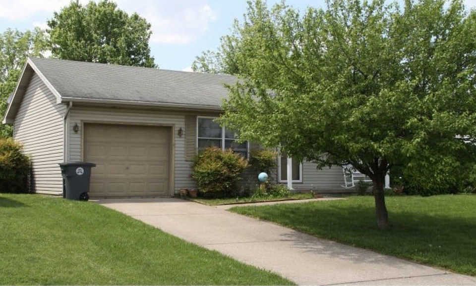 1st image of 2910 Fox Hollow Ct