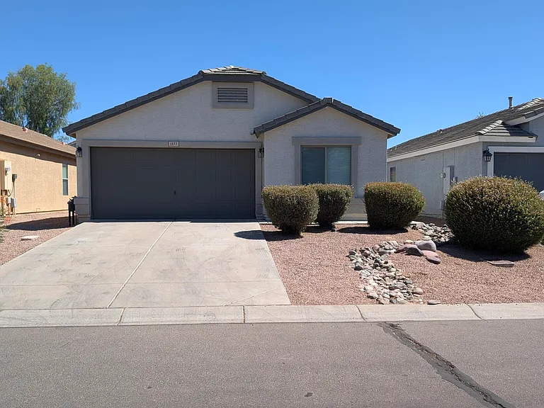 1377 E Pryor Rd — Photo 2