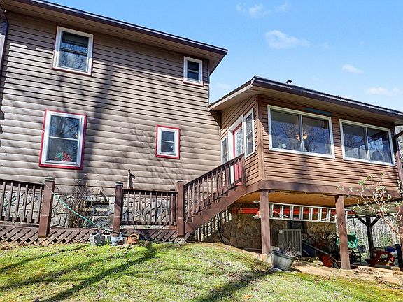 5th image of 91 Forest View Dr