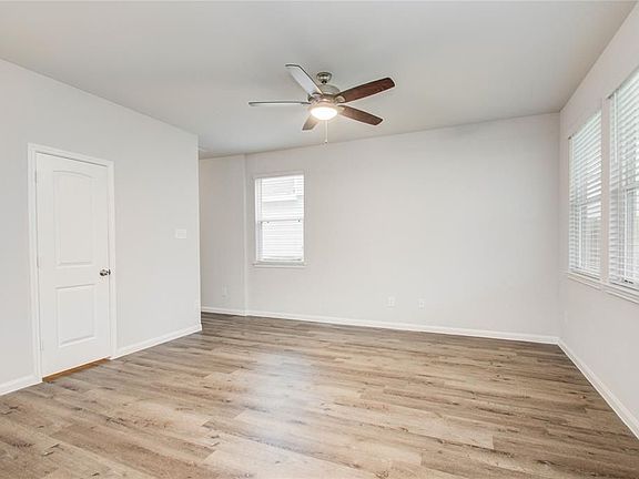 5th image of 22102 King Heights Ln