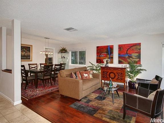 4th image of 10 Prado Ct