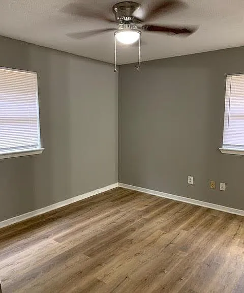 11403 Harris Dr — Photo 10