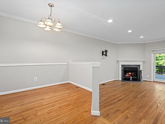 4th image of 5904 Saint Giles Way