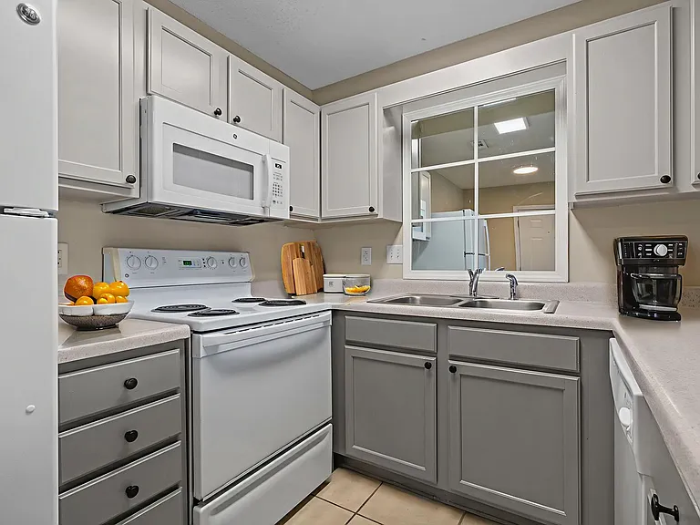 3687 Claypond Rd #C — Photo 32