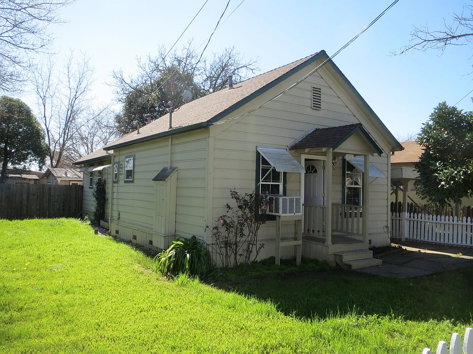 1st image of 123 Railroad Ave