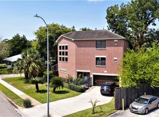 935 Algregg St, Houston, TX 77009