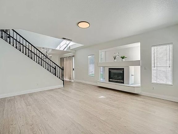 5th image of 3328 Epson St