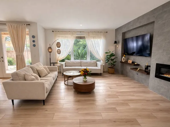 121 Talmadge, Irvine, CA 92602