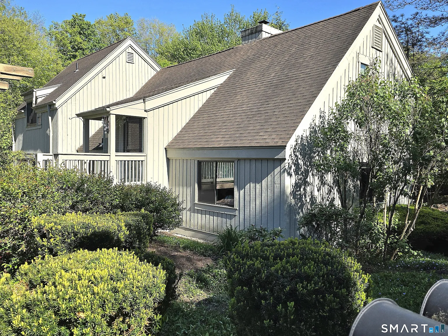2 bed, 2.0 bath, 1572 sqft, $2,700 — Photo 1