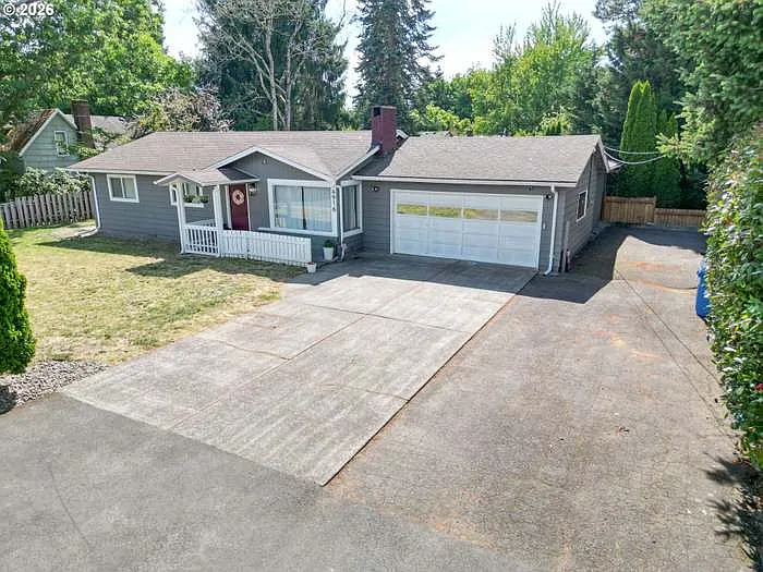 3 bed, 1040 sqft, $2,500 — Photo 3