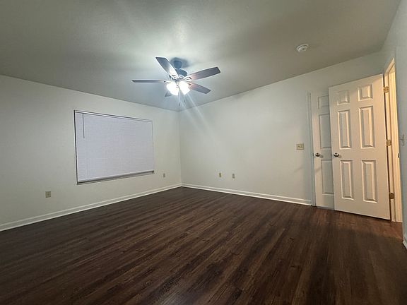 2nd image of 592 NW Turner Ave