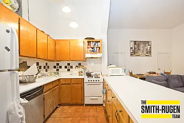 Rented by R New York