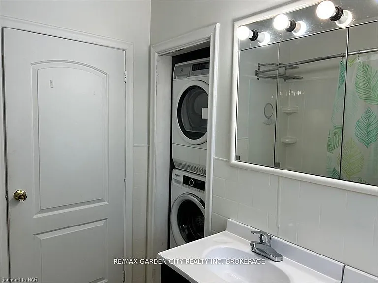 834 David St #UPPER — Photo 13