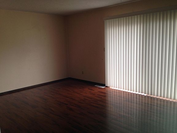3rd image of 429 Peterson St