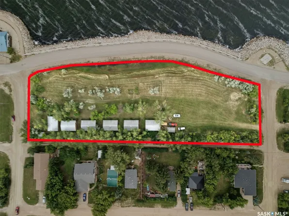 602-620 Lake Avenue, Manitou Beach, SK S0K 4T1