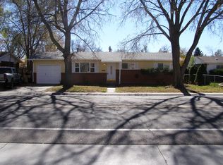 2011 Mountain View Ave, Longmont, CO 80501