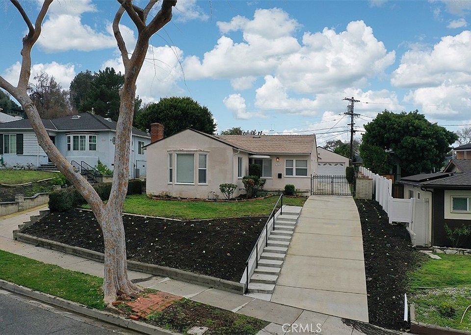 1st image of 2615 Westminster Ave