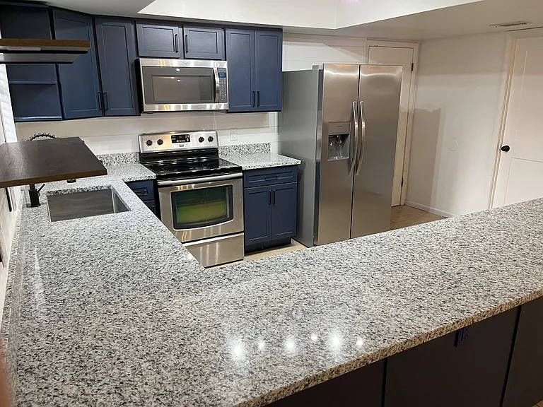 245 W Highland St — Photo 4