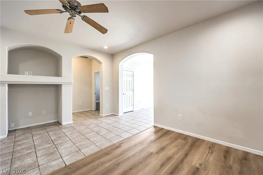 3 bed, 2.0 bath, 1105 sqft, $1,900 — Photo 3