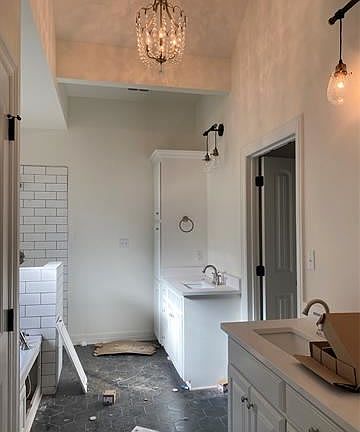 4th image of 1128 Green Wood Cir