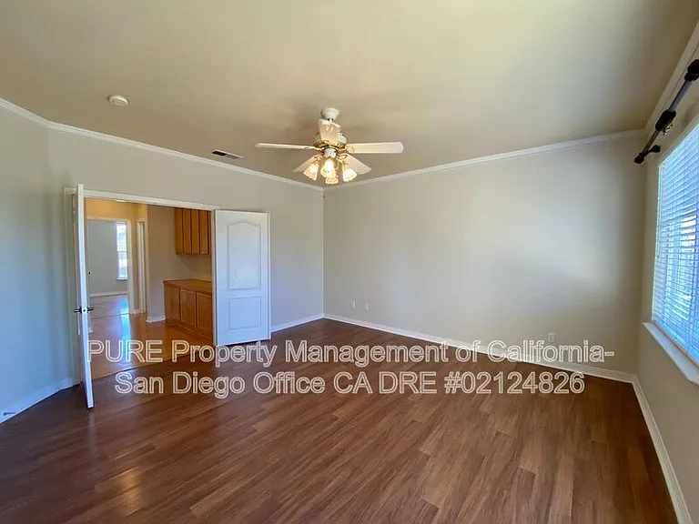 1341 E J St E — Photo 8