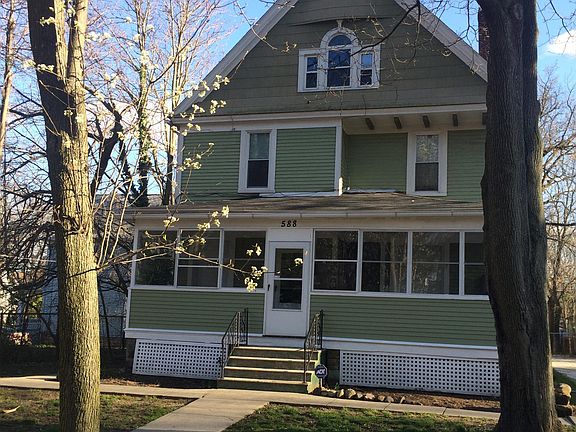 3rd image of 588 Crosby St APT 4