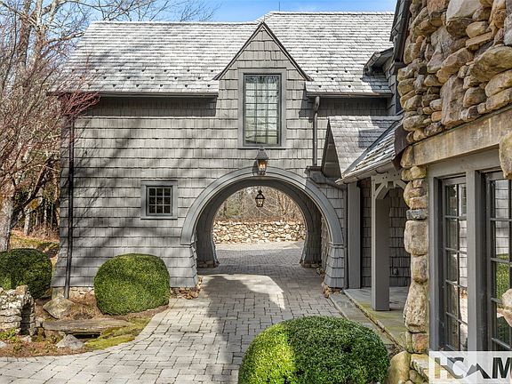 2nd image of 585 Moorewood Circle