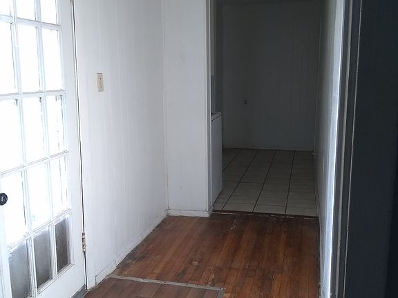 5th image of 804 Magnolia Dr