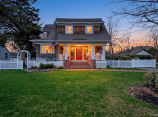 125 S Bayview Ave, Amityville, NY 11701
