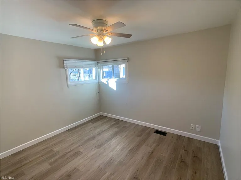 268 N Roanoke Ave — Photo 3