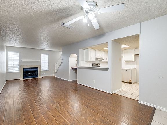 3rd image of 610 Starlinda Ct APT B
