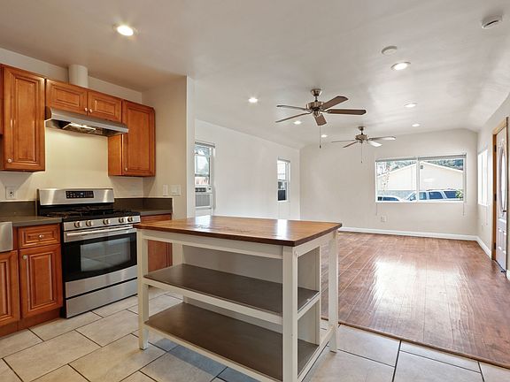 3rd image of 1407 Wybro Way