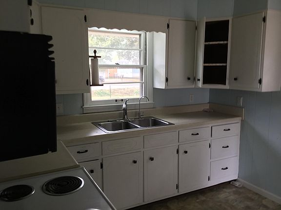 5th image of 16 Harrison Ave