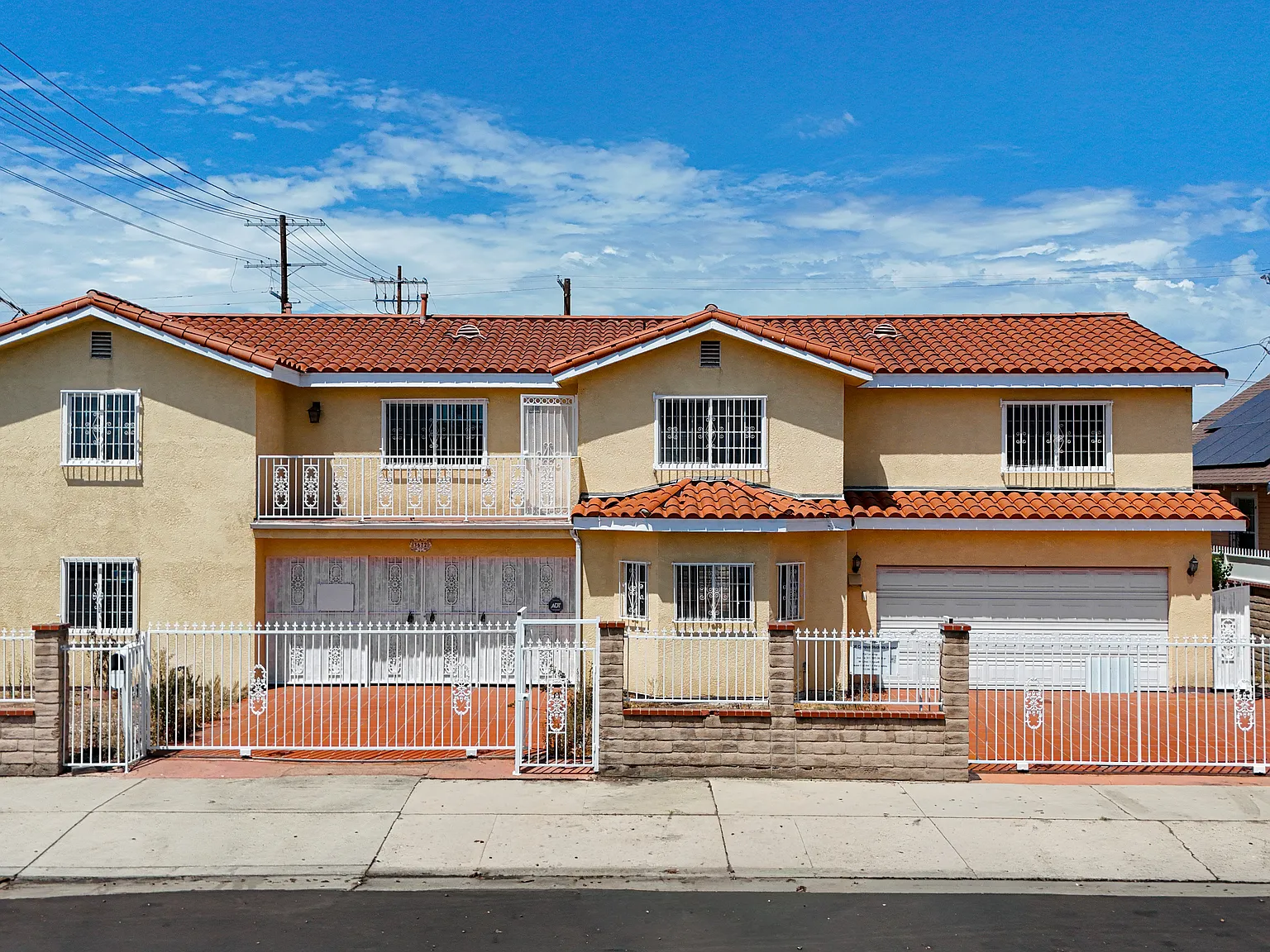 8 bed, 2679 sqft, $5,000 — Photo 1
