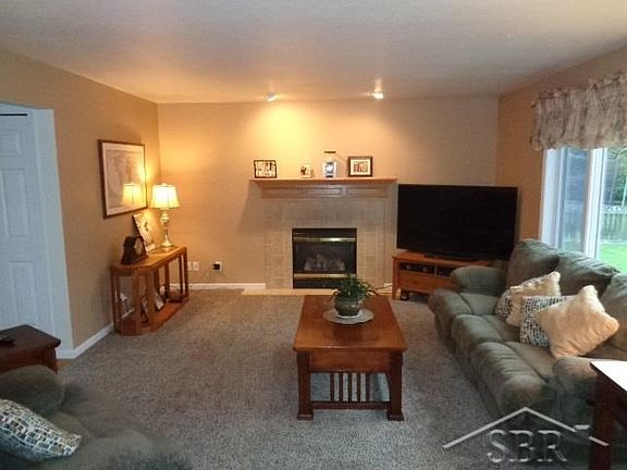 4th image of 4384 Scenic Dr E
