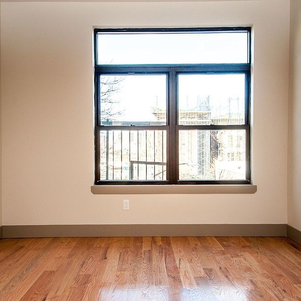 1st image of 759 Park Ave