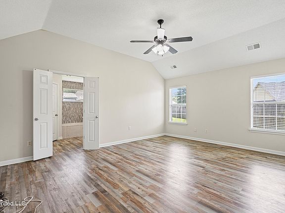 4th image of 5921 Landau Dr