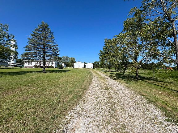4th image of 2717 Chestnut Drive