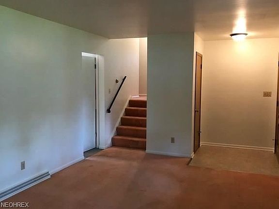 5th image of 114 Hood Dr