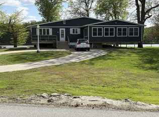 2204 Cottage Row Rd, Cedar Falls, IA 50613