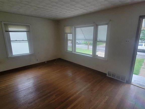 2nd image of 2105 Wismer Ave