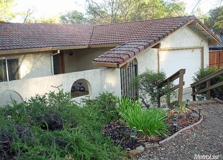 1st image of 3102 Gateway Dr