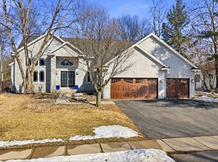 7424 Taylor Dr, Savage, MN 55378