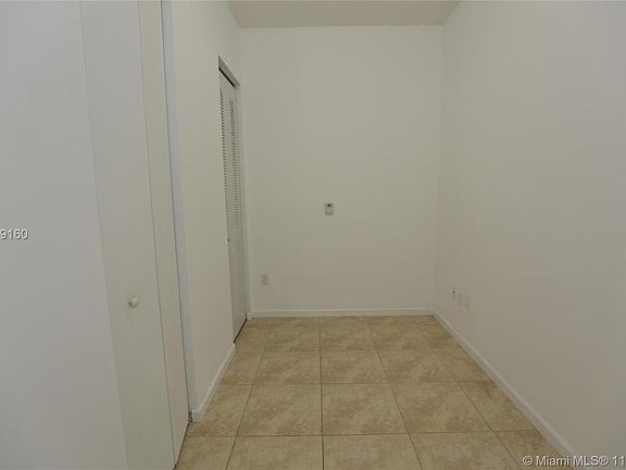 2nd image of 2200 NE 4th Ave APT 906