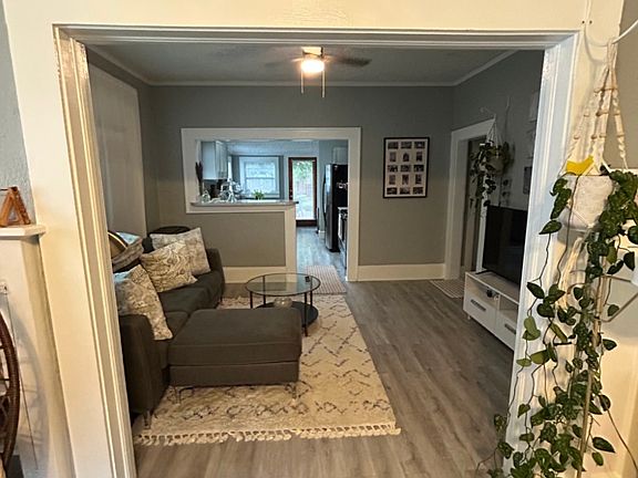 3rd image of 811 Park Lake St #A