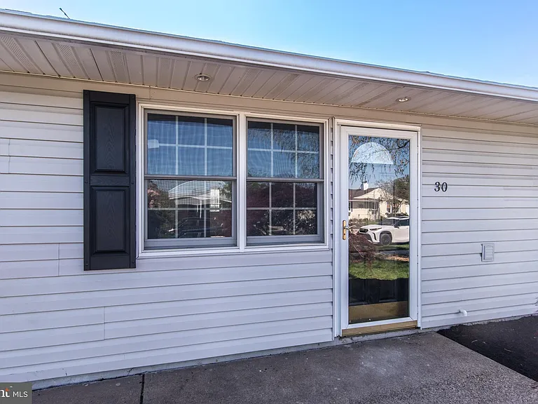 30 Primrose Ln — Photo 4