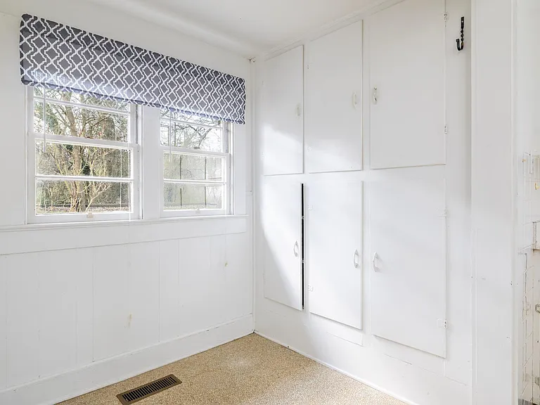 1122 Phillips Ave — Photo 7